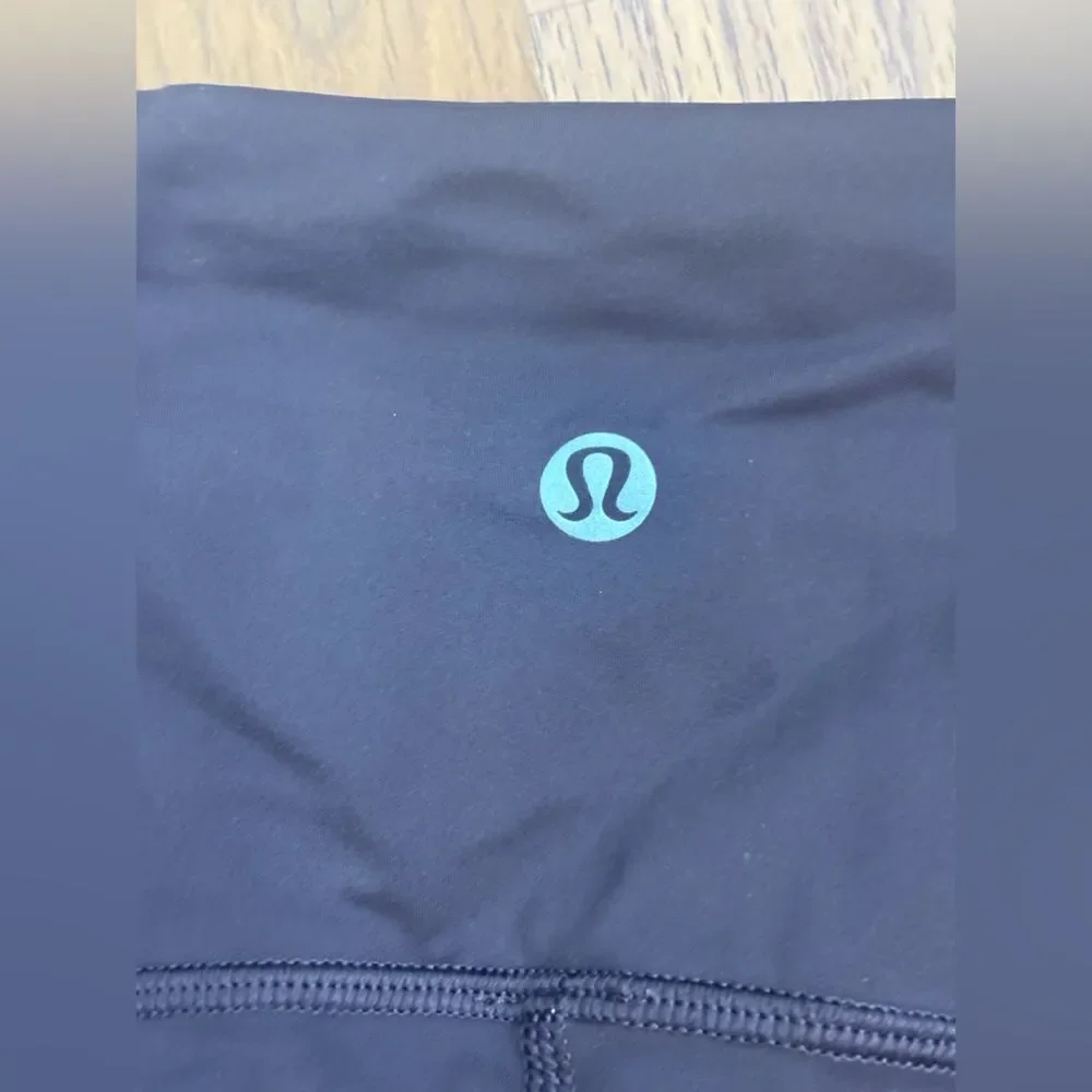 LULULEMON Strength & Sweat Crop *23